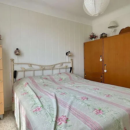 Familial Climatise Avec Terrasse, 2 Chambres, A 8 Km De La - - Fr-1-225-737 *