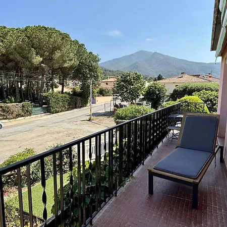 Familial Climatise Avec Terrasse, 2 Chambres, A 8 Km De La - - Fr-1-225-737 Apartment *